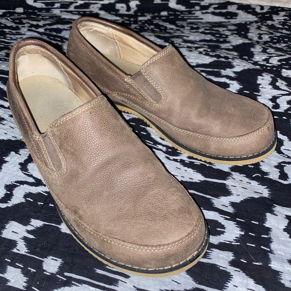 Ahnu Slip On loafers